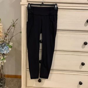 Lululemon run inspire crops size 4.